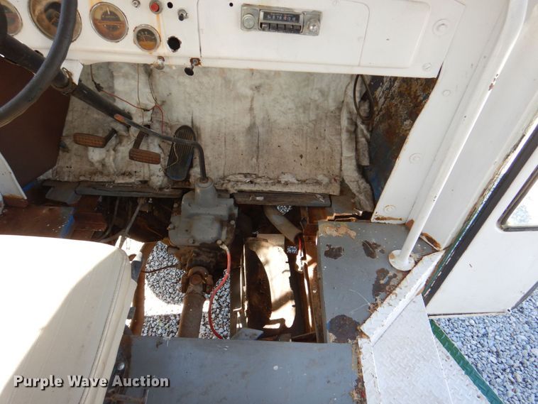 image for item DN7394 1946 Chevrolet  bus