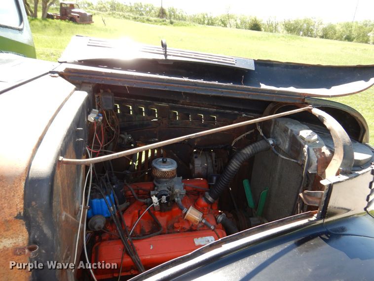 image for item DN7394 1946 Chevrolet  bus