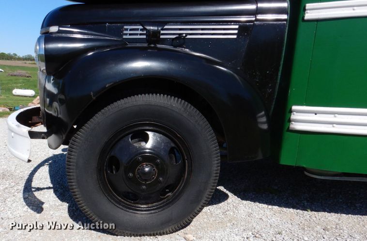 image for item DN7394 1946 Chevrolet  bus