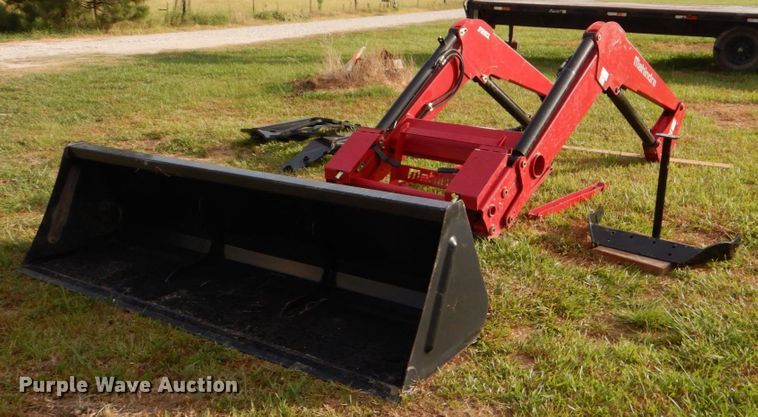 image for item DO1438 Mahindra 9125CL  loader