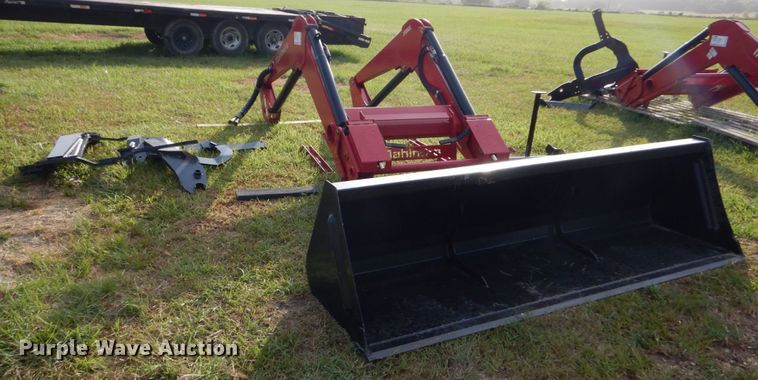 image for item DO1438 Mahindra 9125CL  loader