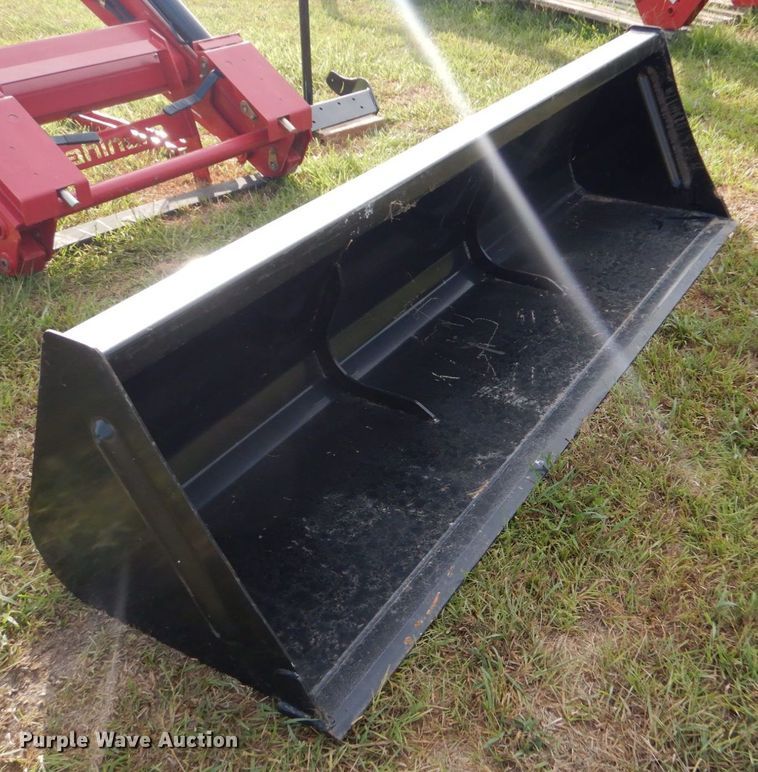 image for item DO1438 Mahindra 9125CL  loader