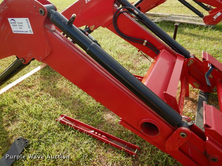 image for item DO1438 Mahindra 9125CL  loader