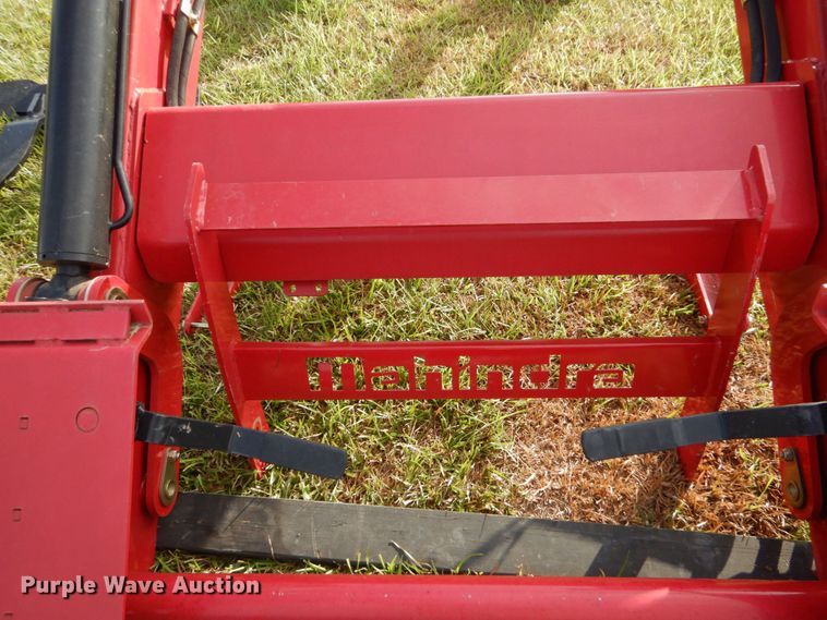 image for item DO1438 Mahindra 9125CL  loader