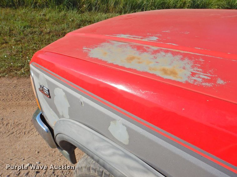 image for item DP4700 1994 Dodge Dakota  Club Cab pickup truck