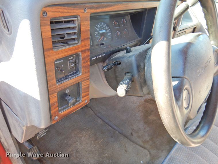 image for item DP4700 1994 Dodge Dakota  Club Cab pickup truck