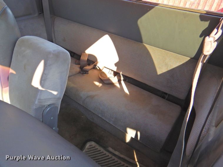 image for item DP4700 1994 Dodge Dakota  Club Cab pickup truck