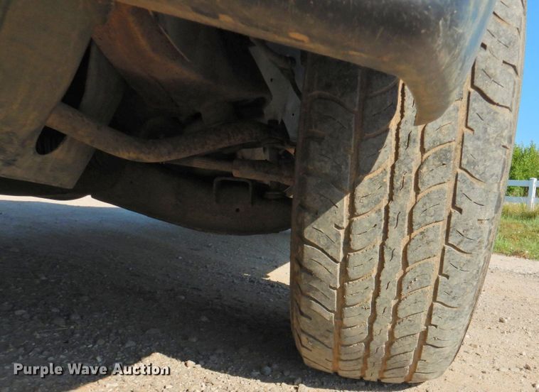 image for item DP4700 1994 Dodge Dakota  Club Cab pickup truck