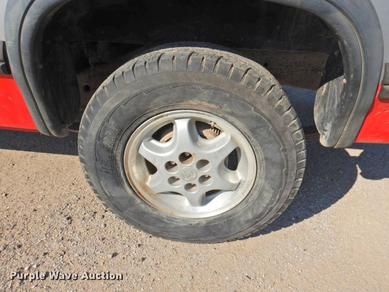 image for item DP4700 1994 Dodge Dakota  Club Cab pickup truck