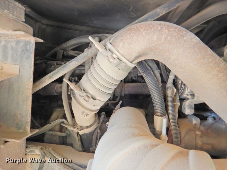 image for item DP4705 2005 Fleetwood Bounder  RV