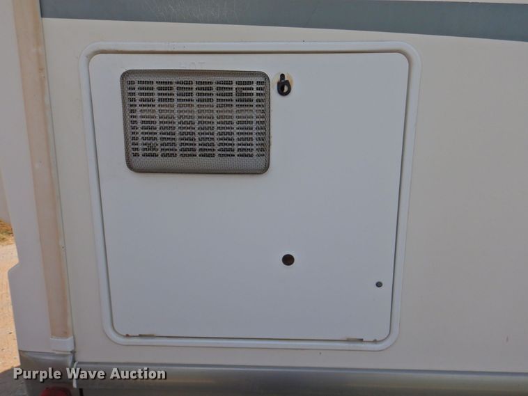 image for item DP4705 2005 Fleetwood Bounder  RV