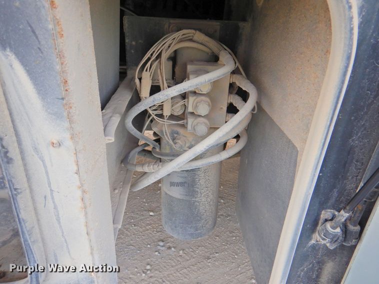 image for item DP4705 2005 Fleetwood Bounder  RV