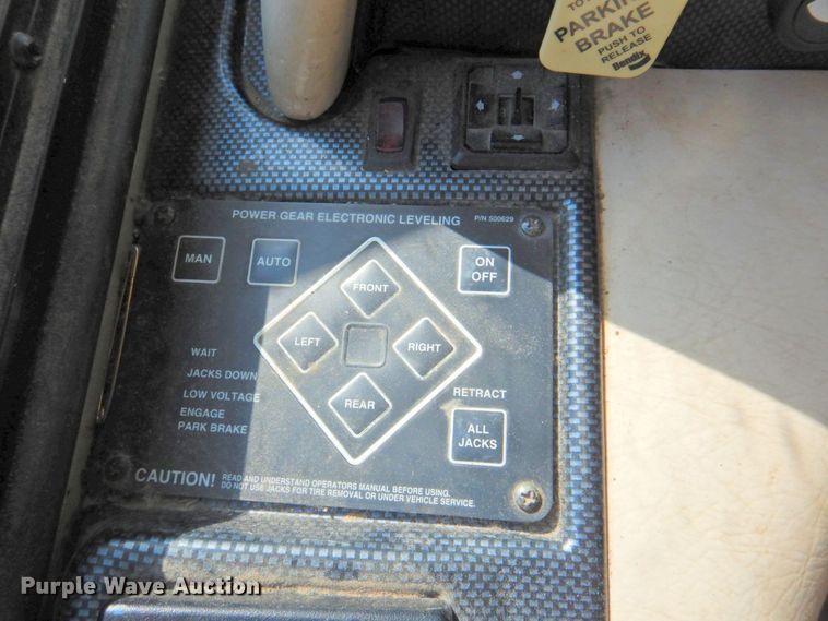 image for item DP4705 2005 Fleetwood Bounder  RV