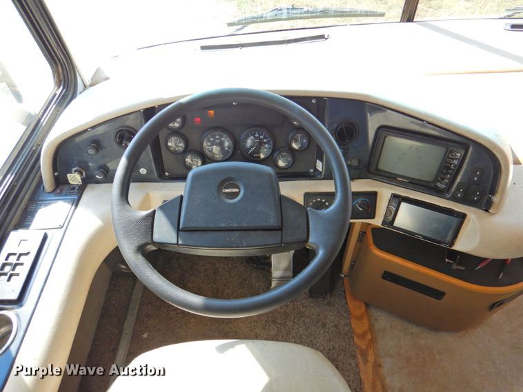 image for item DP4705 2005 Fleetwood Bounder  RV