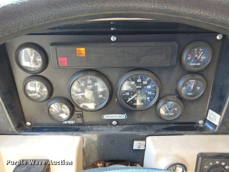 image for item DP4705 2005 Fleetwood Bounder  RV