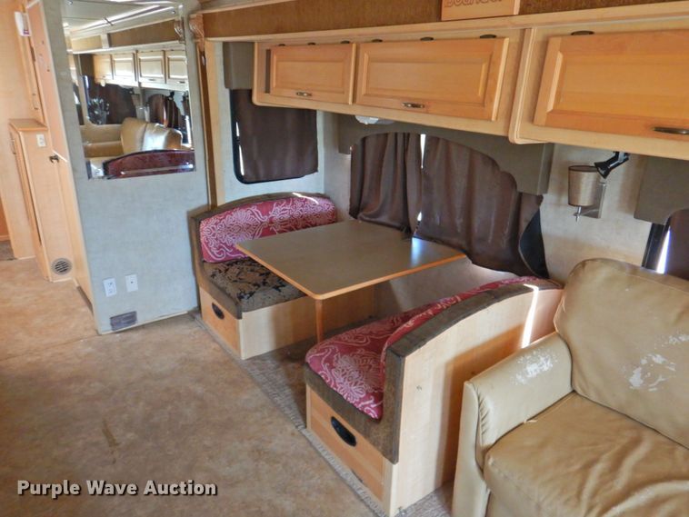 image for item DP4705 2005 Fleetwood Bounder  RV