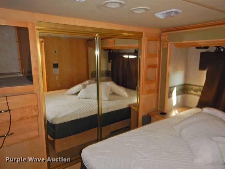 image for item DP4705 2005 Fleetwood Bounder  RV