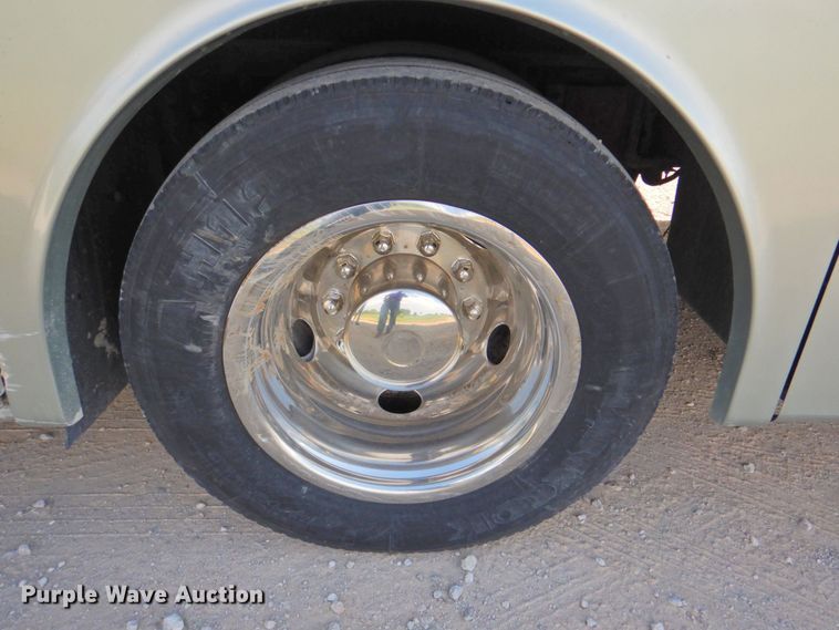 image for item DP4705 2005 Fleetwood Bounder  RV