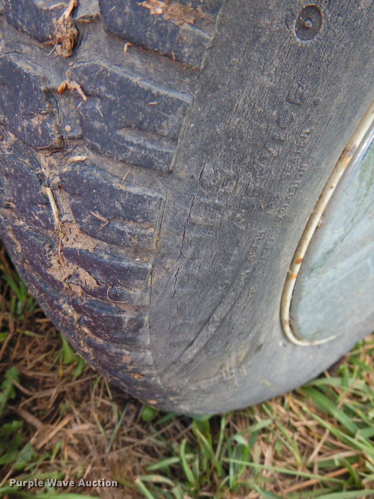 image for item DP4747 Kubota G1800HST  lawn mower