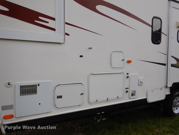 image for item DP5576 2000 Nuwa 31 FKTG Hitchhiker II  camper