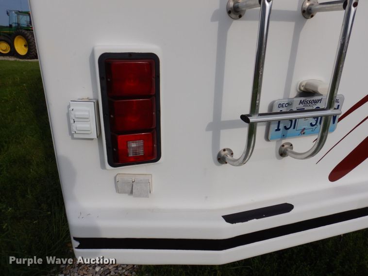 image for item DP5576 2000 Nuwa 31 FKTG Hitchhiker II  camper