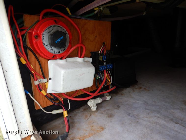 image for item DP5576 2000 Nuwa 31 FKTG Hitchhiker II  camper