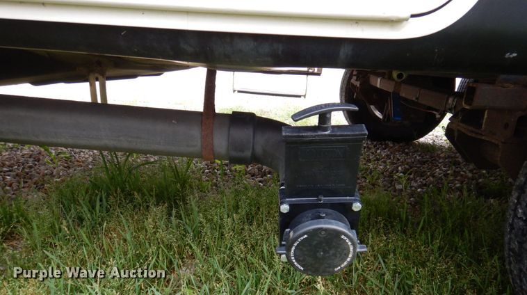 image for item DP5576 2000 Nuwa 31 FKTG Hitchhiker II  camper