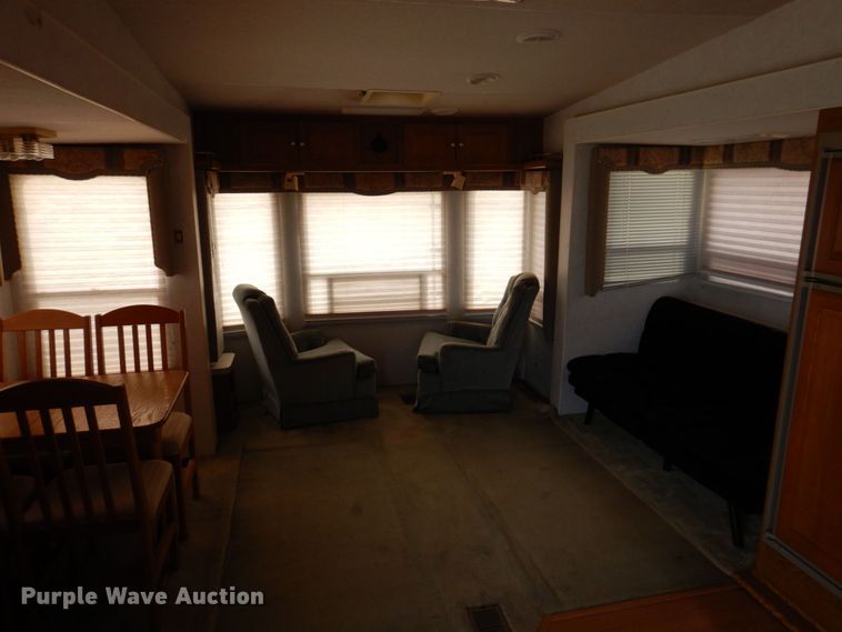 image for item DP5576 2000 Nuwa 31 FKTG Hitchhiker II  camper