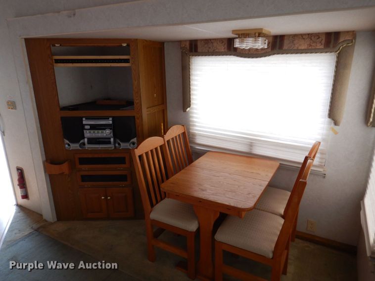 image for item DP5576 2000 Nuwa 31 FKTG Hitchhiker II  camper