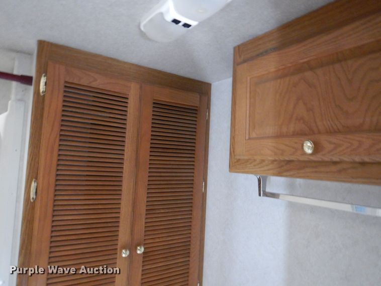 image for item DP5576 2000 Nuwa 31 FKTG Hitchhiker II  camper