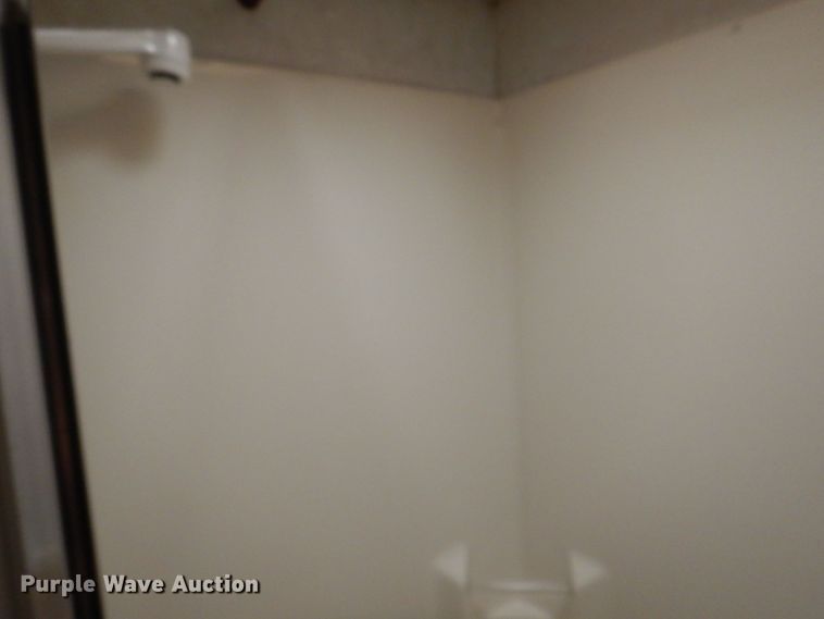 image for item DP5576 2000 Nuwa 31 FKTG Hitchhiker II  camper