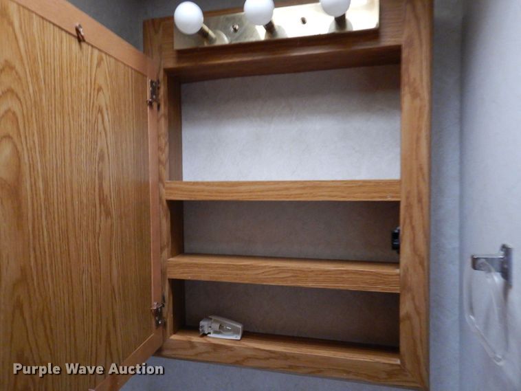 image for item DP5576 2000 Nuwa 31 FKTG Hitchhiker II  camper