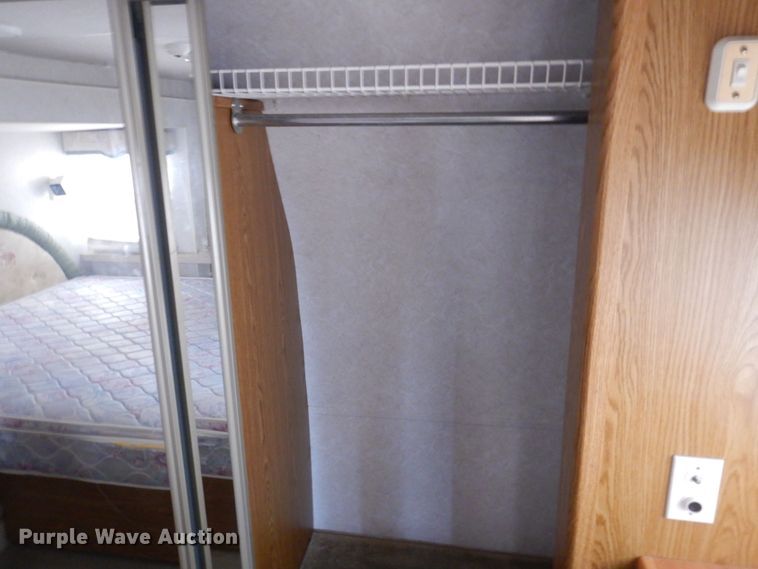 image for item DP5576 2000 Nuwa 31 FKTG Hitchhiker II  camper