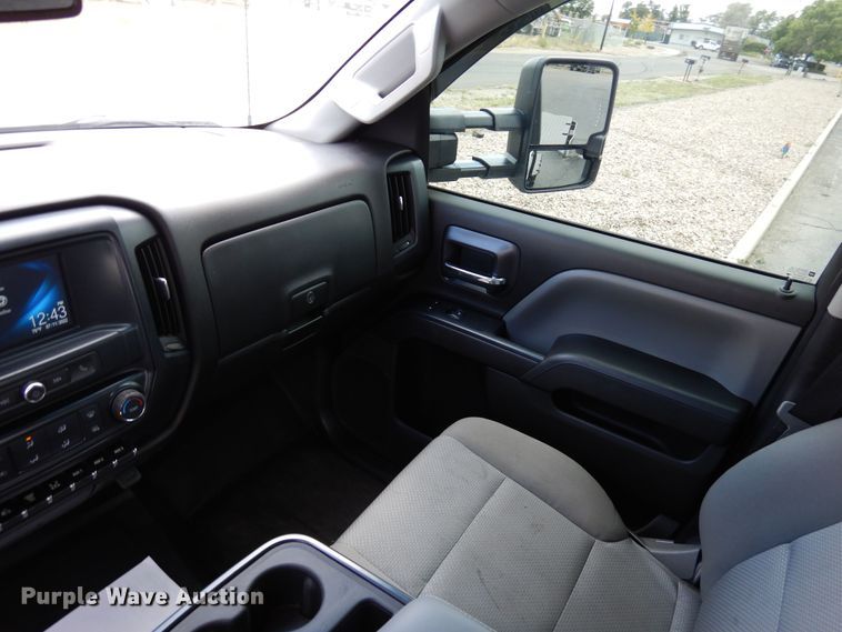 image for item DR1269 2019 Chevrolet Silverado 5500  flatbed truck