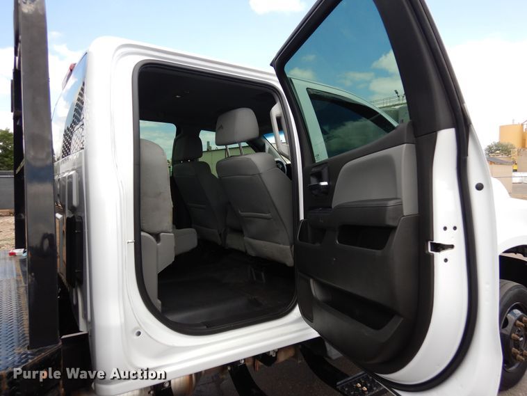 image for item DR1269 2019 Chevrolet Silverado 5500  flatbed truck