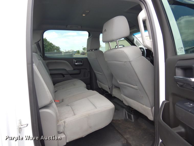 image for item DR1269 2019 Chevrolet Silverado 5500  flatbed truck