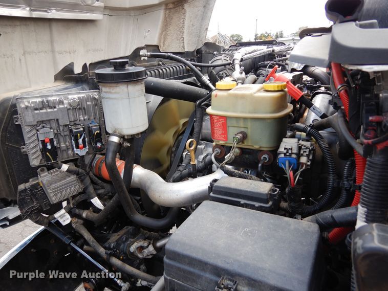 image for item DR1269 2019 Chevrolet Silverado 5500  flatbed truck