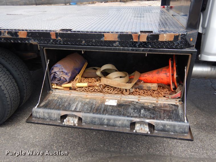 image for item DR1269 2019 Chevrolet Silverado 5500  flatbed truck