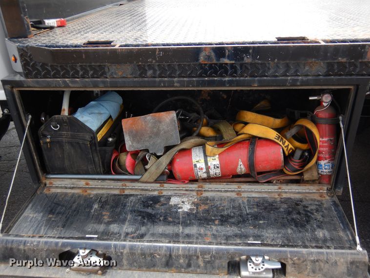 image for item DR1269 2019 Chevrolet Silverado 5500  flatbed truck