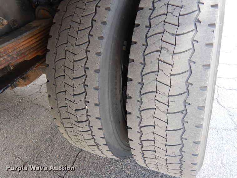 image for item DR1269 2019 Chevrolet Silverado 5500  flatbed truck