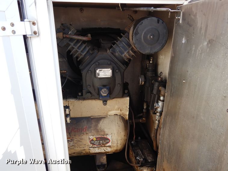 image for item DR1276 2017 GMC Sierra 3500HD  service bed pickup truck