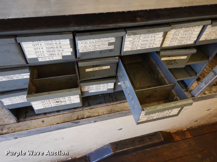 image for item DR1276 2017 GMC Sierra 3500HD  service bed pickup truck