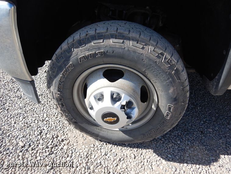 image for item DR1276 2017 GMC Sierra 3500HD  service bed pickup truck