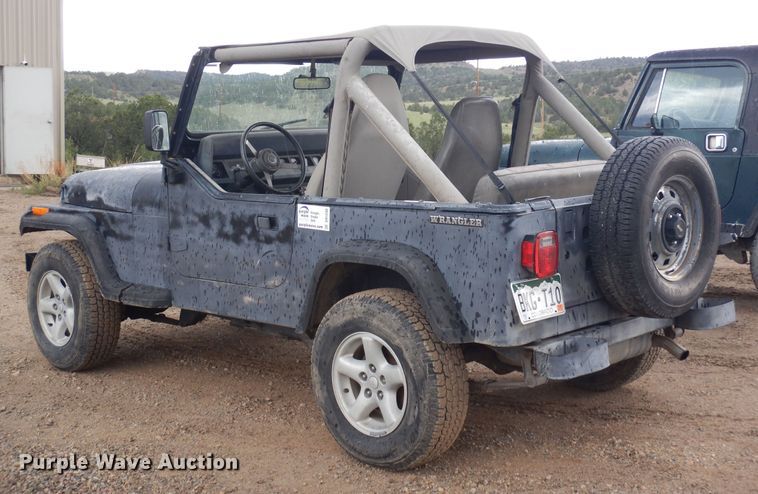 image for item DR1290 1989 Jeep Wrangler  SUV