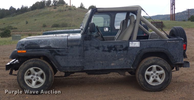 image for item DR1290 1989 Jeep Wrangler  SUV