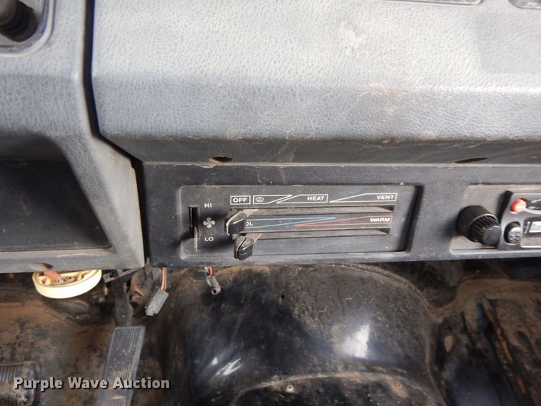 image for item DR1290 1989 Jeep Wrangler  SUV