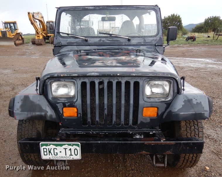 image for item DR1290 1989 Jeep Wrangler  SUV