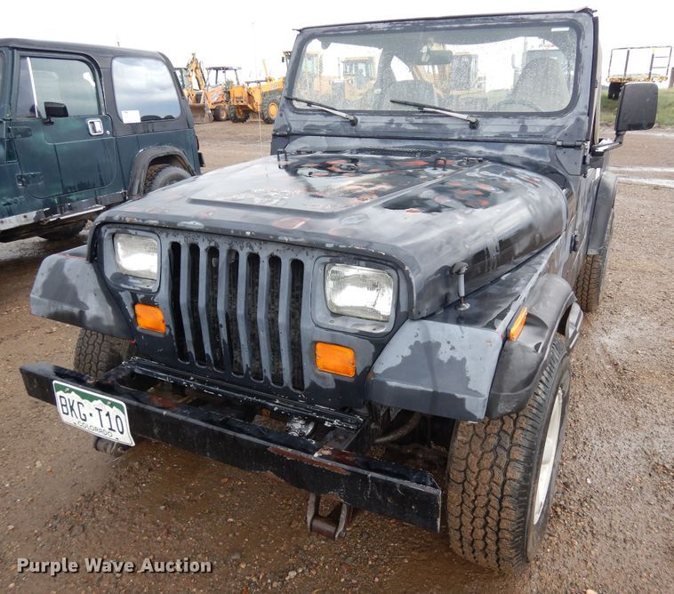 image for item DR1290 1989 Jeep Wrangler  SUV