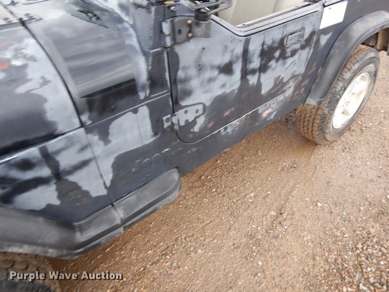 image for item DR1290 1989 Jeep Wrangler  SUV