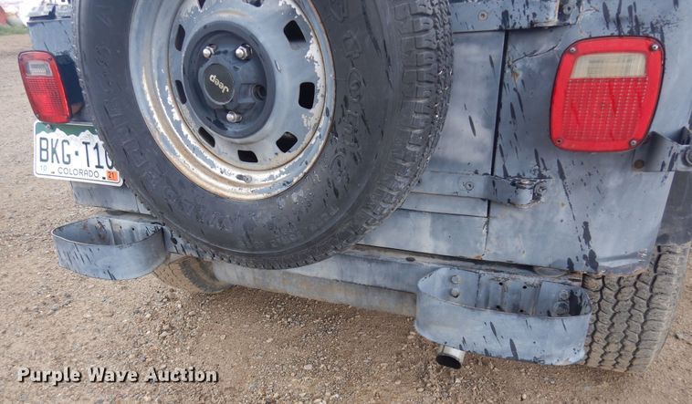 image for item DR1290 1989 Jeep Wrangler  SUV